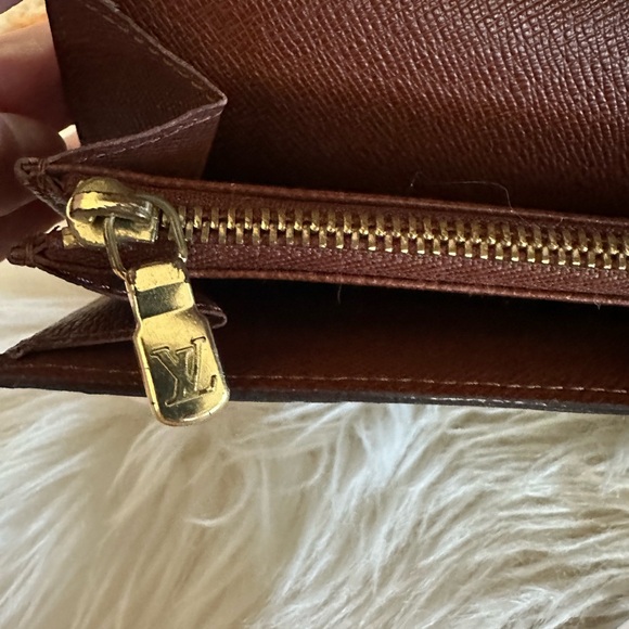 EUC COA Louis Vuitton graffiti wallet - Picture 8 of 10